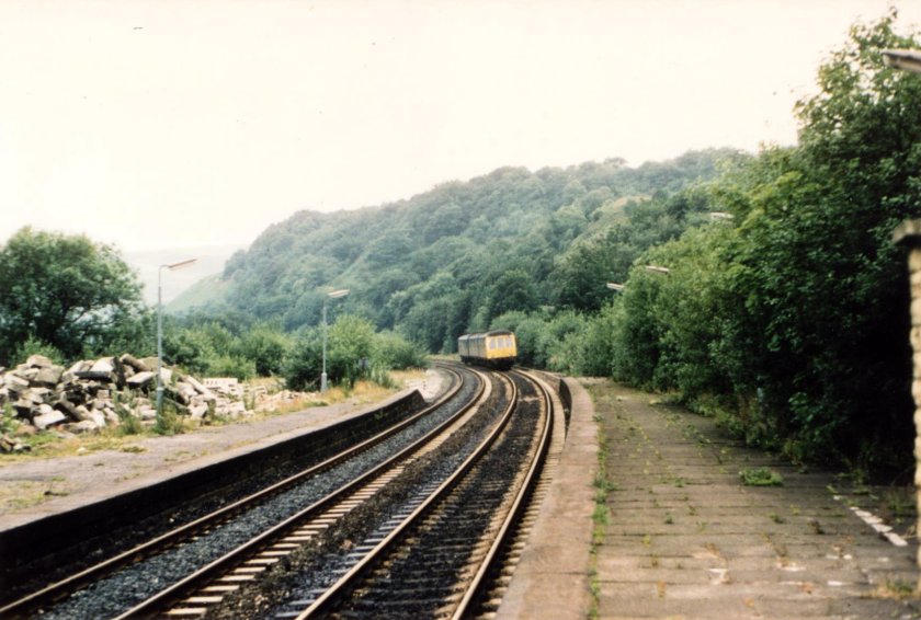 BR DMU Class 108 E59634 + 59388 _50602 (NL) arrive with the 18.20 hours Manchester Victoria - Leeds service on 27 July 1980.