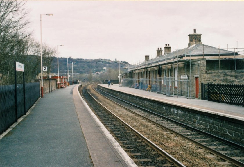 Todmorden Station looking towards Leeds and Bradford on 10 April 2003.