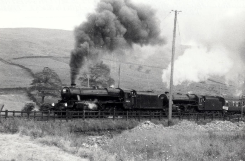 Stanier Black 5s 44871 and 44894 approaching Copy Pit summit on 4 August 1968 with 1Z69, a Stephenson Locomotive Society (Midland Area)
Farewell to Steam No.2 special originating at Birmingam New Street, and due to pass Copy Pit at approximately 13:21 hrs, but actually arriving there at 14:08.5hrs.