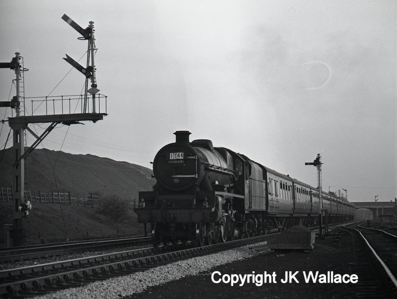 LMS (BR) Stanier Jubilee 45654 'Hood' leaving Westhoughton with 1T44 return advertised excursion seen at 20.39 Southport – Manchester Victoria on Saturday 28 May 1966