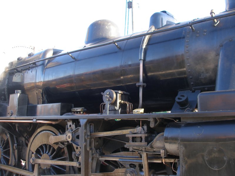 Ivatt Class 2MT 2-6-0 46521 at Loughborough Central on 30 December 2014. Showing injector and lubricator detail.