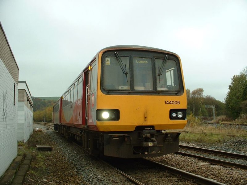 Class 144 55806 turning back at Hall Royd Junction.