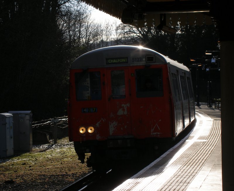 A60 4-car stock train arriving Chesham 09 December 2010