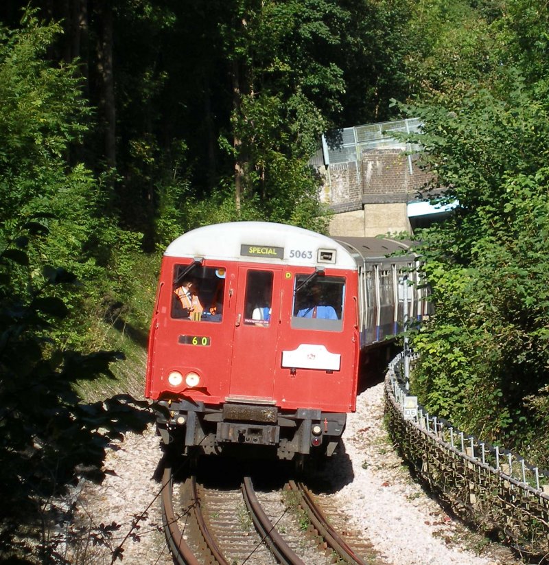 A60 farewell tour departs from Chesham on 29 September 2015 led by unit 5063