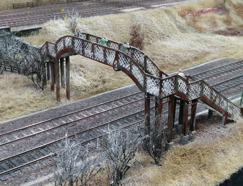 Heaton Lodge 7mm model railway: footbridge