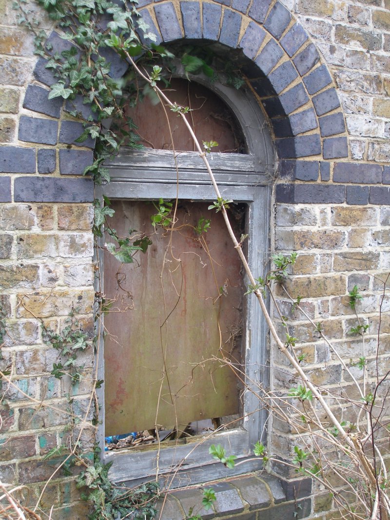 Chorleywood Station weigh-bridge, Metropolitan Line, London Underground: window detail north elevation