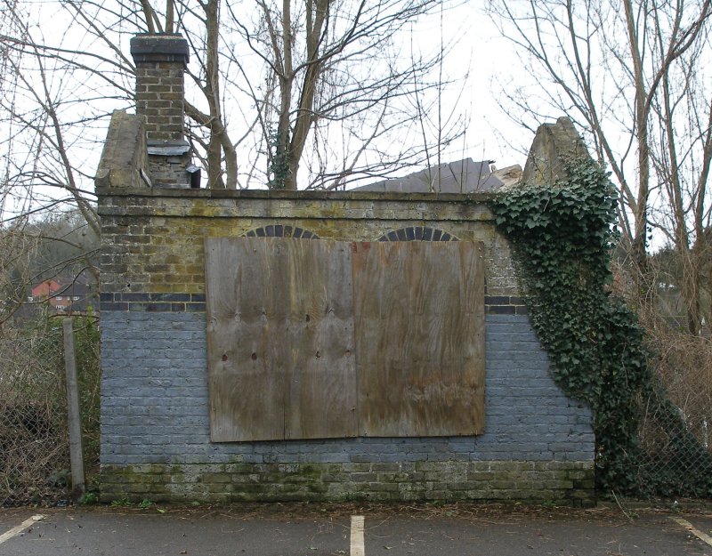 Chorleywood Station weigh-bridge, Metropolitan Line, London Underground: front elevation