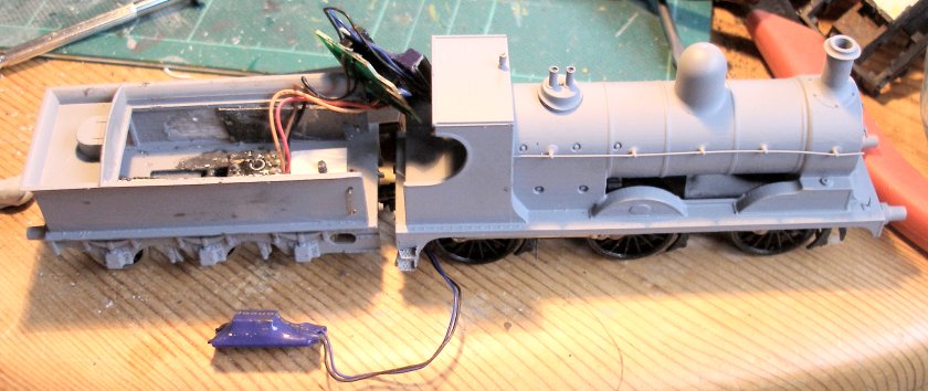 AJModels LYR Aspinall Class 27 0-6-0 body and tender kit: loco and tender coupled together, and DCC gear about to be poked into the tender water space.