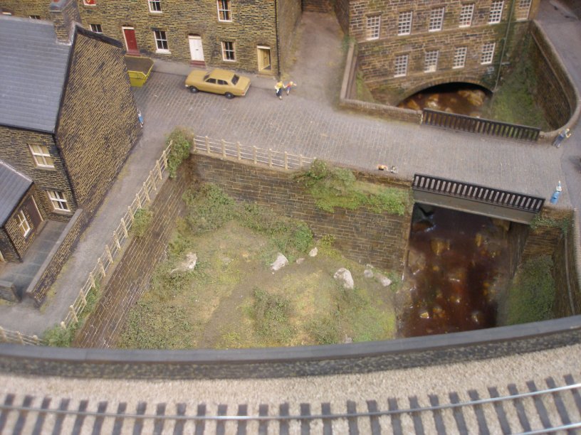 MMRS Dewsbury at Railex in Aylesbury: view from the viaduct looking east.