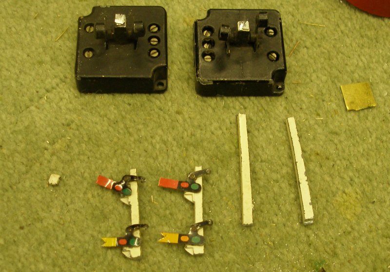 Hall Royd Junction signal gantry model: the Hornby Dublo signals now in their component parts