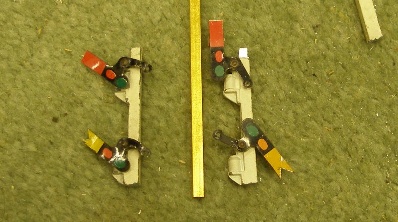 Hall Royd Junction signal gantry model: