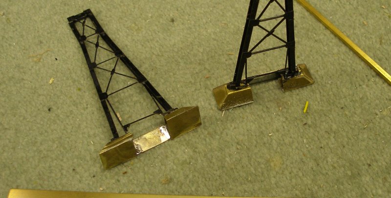 Hall Royd Junction signal gantry model: