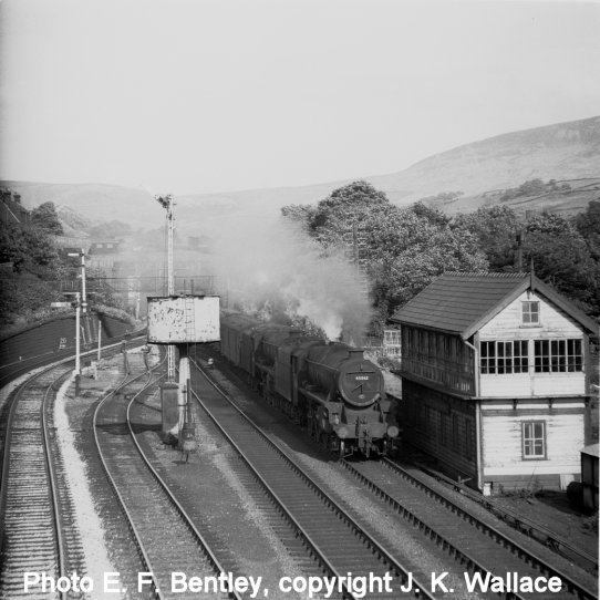 Black 5s 45062 (9J Agecroft) + 4? pass Hall Royd Jc Todmorden. 3M30 07.50 Heaton – Red Bank empty vans. Taken 17.30 Sat 28/08/65