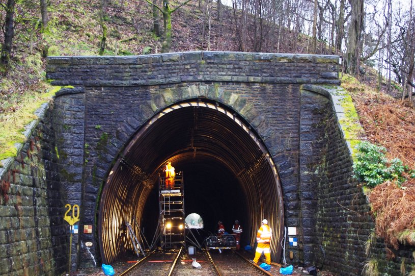 Giải pháp sửa chữa hầm Holme Tunnel  