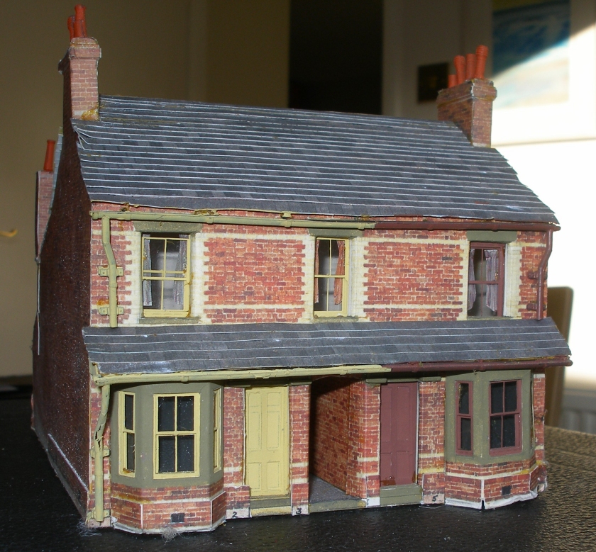 Howard Scenics modified assembled terraced house kit: front elevation