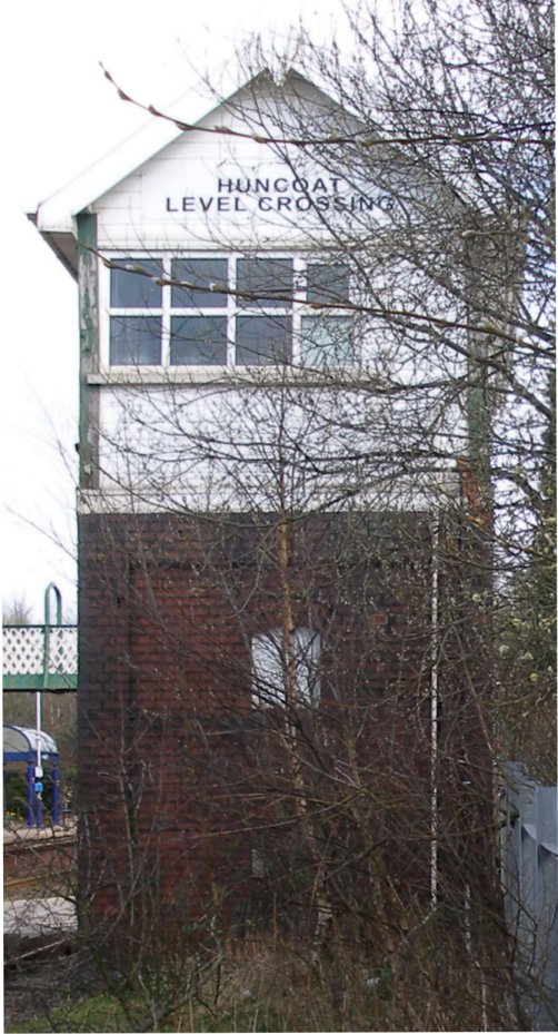 Huncoat Crossing Box on 23 March 2014, gable non-door end