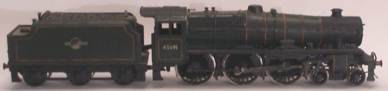Mainline Jubilee 'Orion' mounted on a Bachmann split-frame chassis with Buehler motor, with DCC decoder located in the tender. 