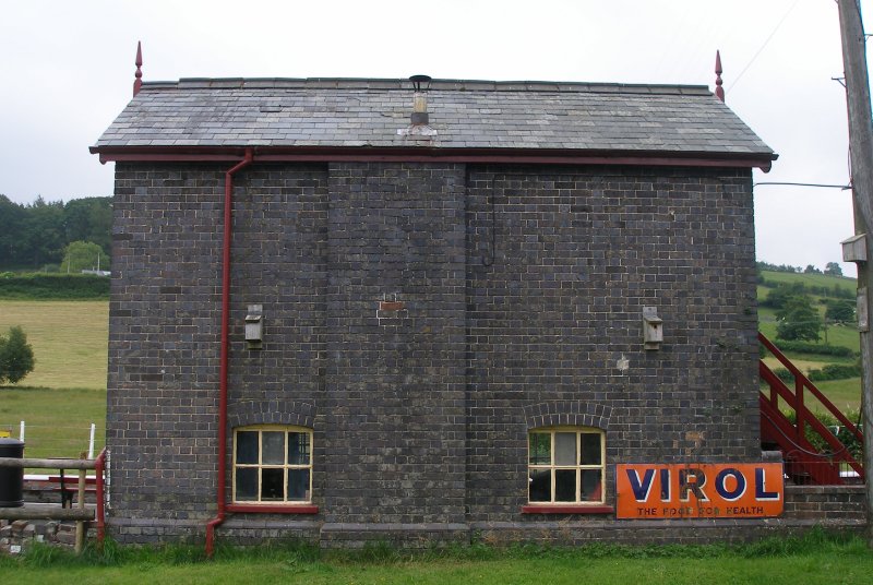 Llanuwchllyn Signal Box 16 July 2015: full rear view