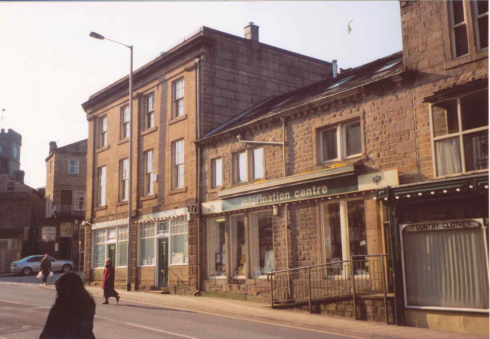 15-17 Burnley Road, Todmorden, looking west