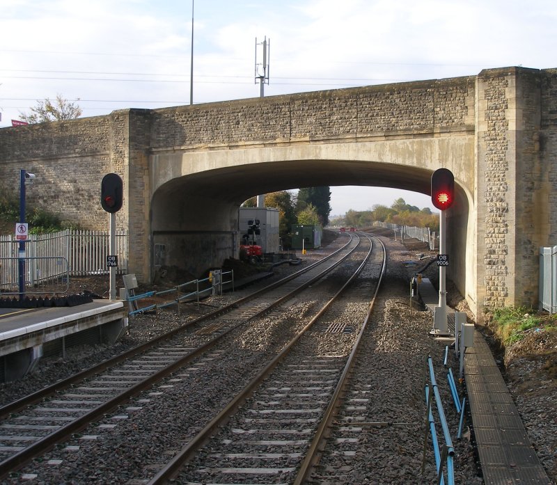 Oxford Parkway Sunday 25 October 2015: looking towards Oxford from Platform 2 showing stop blocks on both lines.