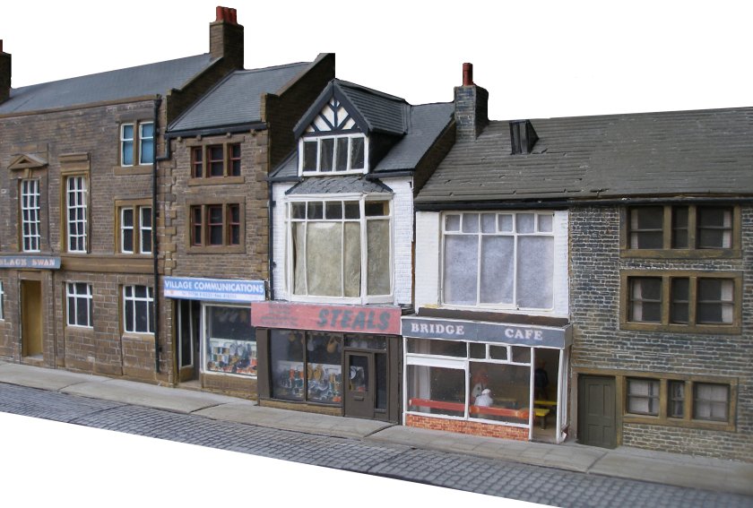 Burnley Road, Todmorden shops in 4mm scale