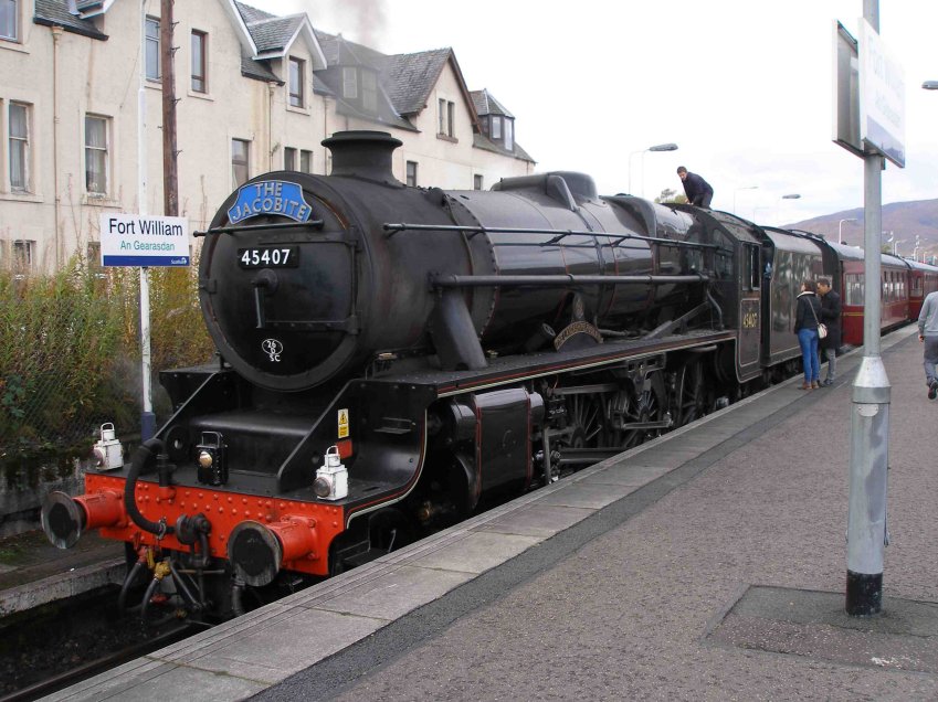 Black 5 45407 was the train engine, although 44871 was also in steam.