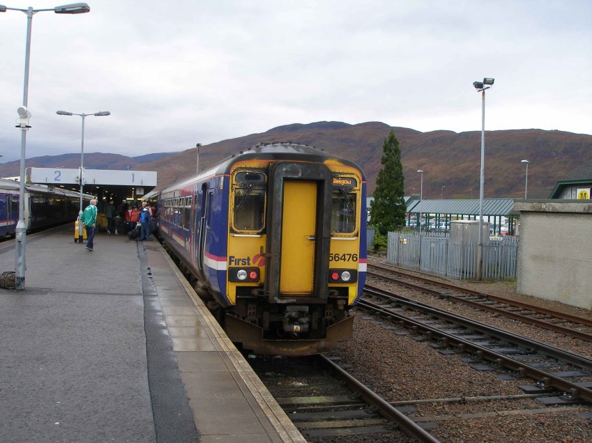 156476  readies to depart with the 11.40 to Glasgow Queen Street 19 October 2013