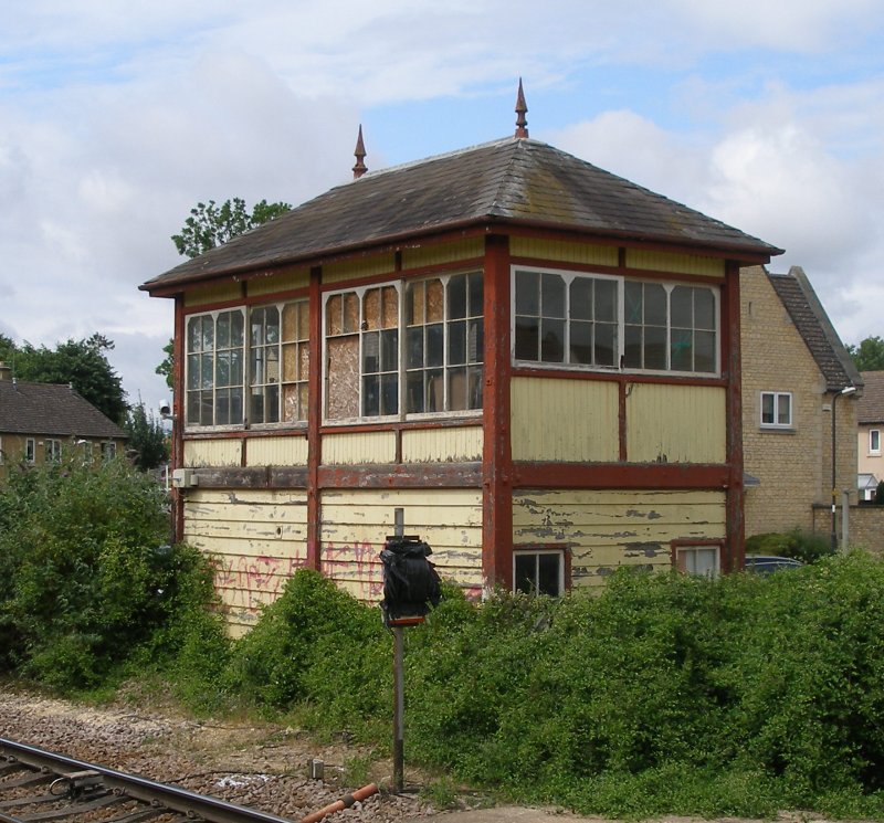 Stamford Signal Box, three quarters front, June 2015