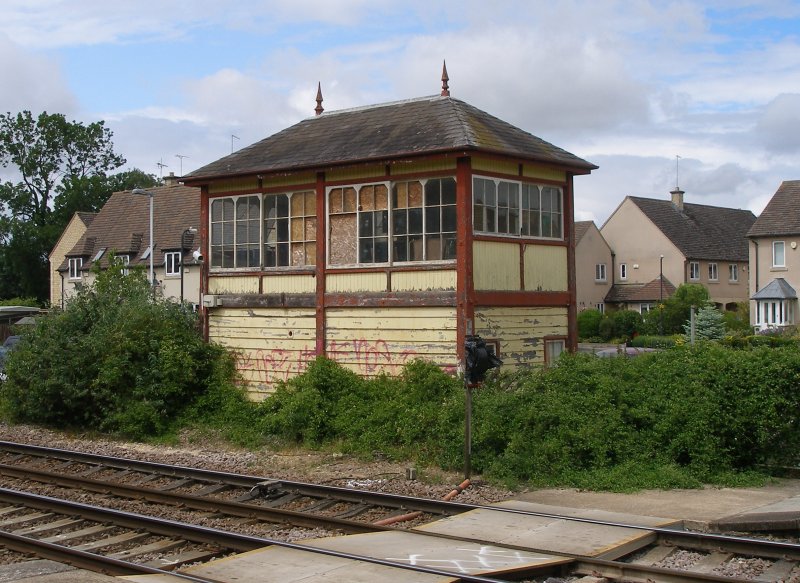 Stamford Signal Box, three quarters front, June 2015