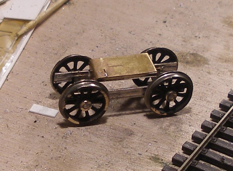The top and frames of the free bogie are united.
