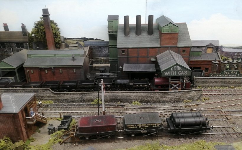 Thurlstone GC OO model railway: Bullhouse gas works