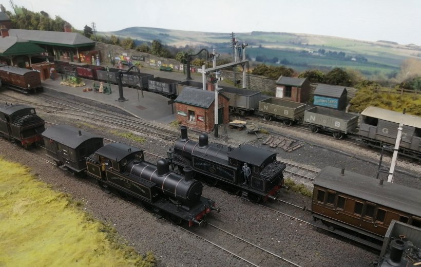 Thurlstone GC OO model railway: Thurlstone station platforms