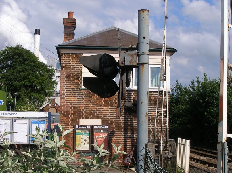 Tutbury Crossing Signal Box 7 June 2014