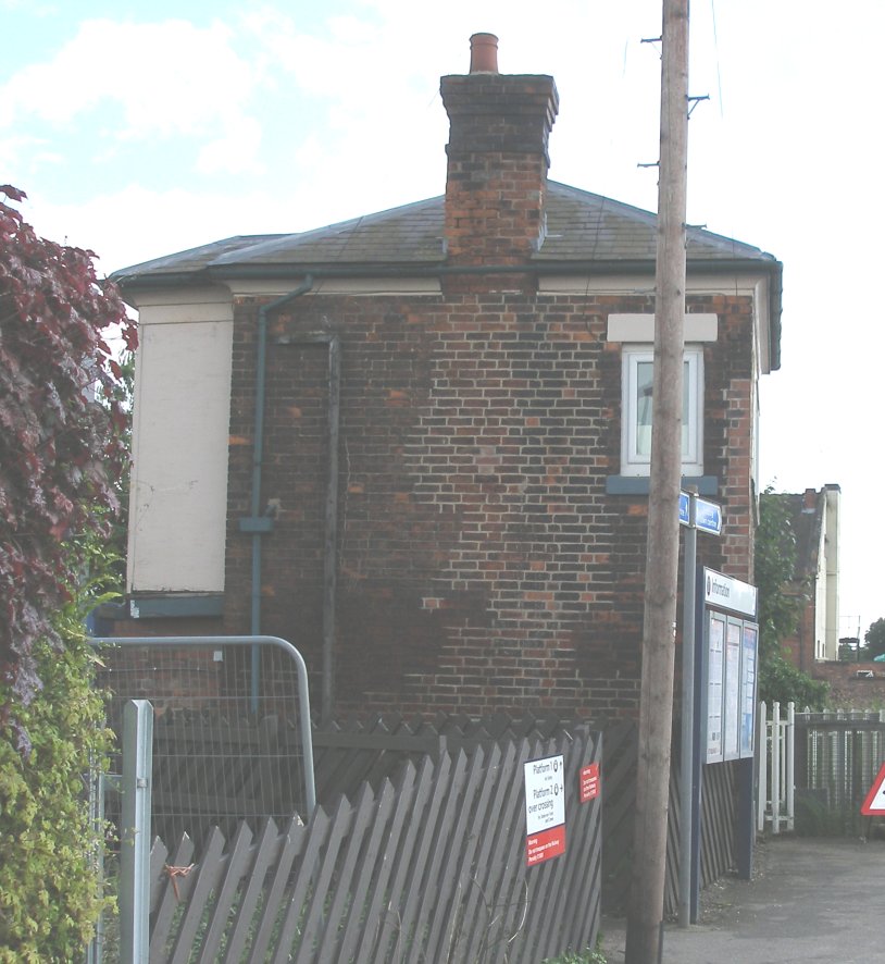 Tutbury Crossing Signal Box 7 June 2014