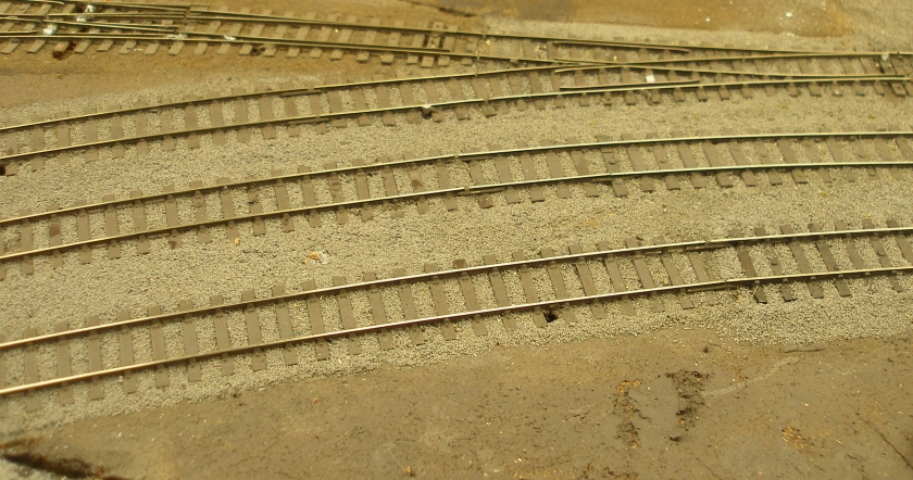 Model railway: Creation of a track cess, grassed areas and fencing: How it was